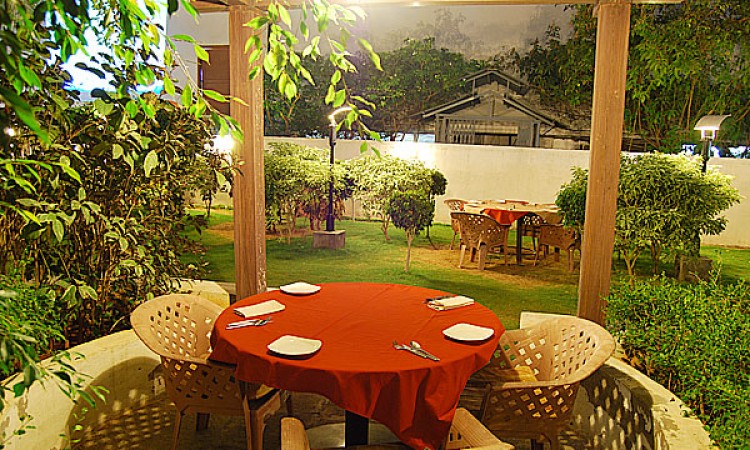 Outdoor Dining Outdoor Dining