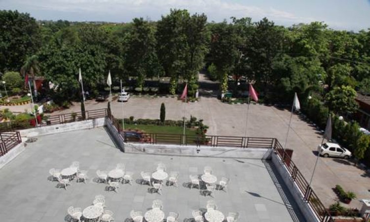 Outdoor Dining Outdoor Dining