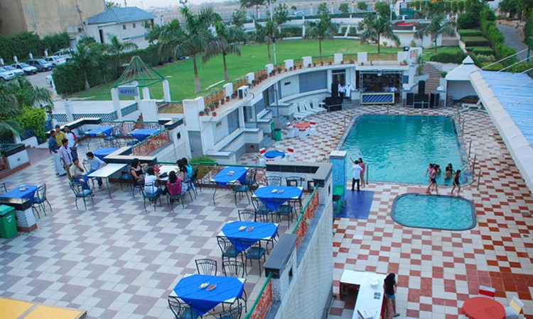 Swimming Pool Swimming Pool