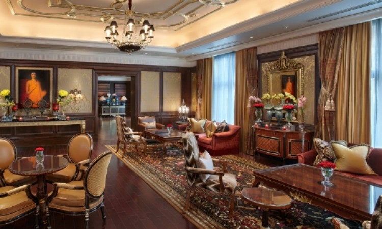 Royal Club Lounge Royal Club Lounge