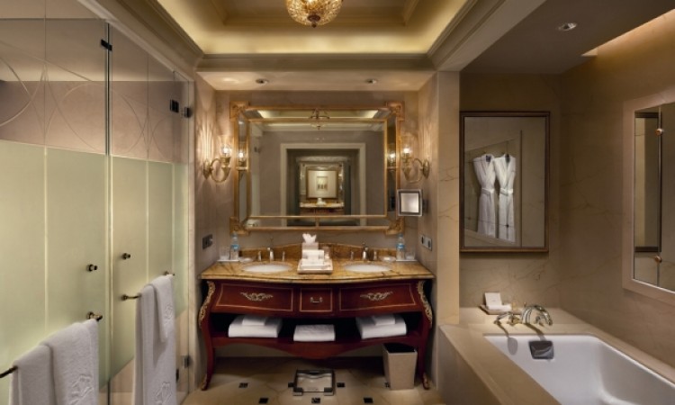 Royal Premier Room Bathroom Royal Premier Room Bathroom